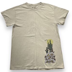 Tree hugger T-Shirt Men's Size S